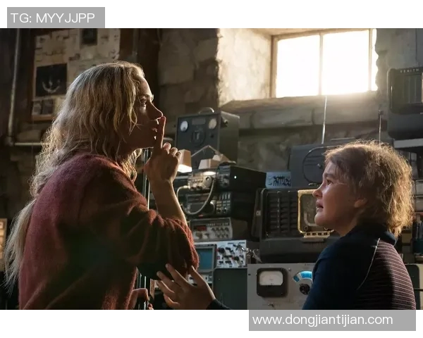 在惊悚氛围中体验足球的刺激与乐趣，挑战你的勇气与技巧